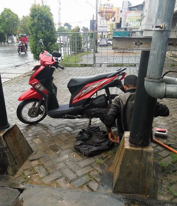 Jasa Tukang Tambal Ban Motor Panggilan Pontianak