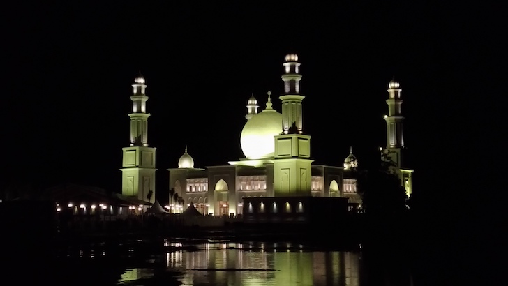 Masjid Terapung Oemar Al-Khair Kabupaten Kayong Utara