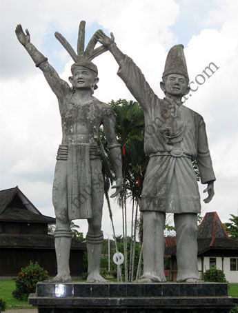 Patung Selamat Datang Museum Negeri Pontianak