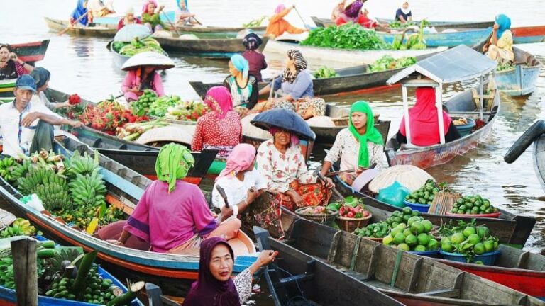 Pasar Terapung Banjarmasin Kearifan Lokal Kalimantan Tengah Blogger