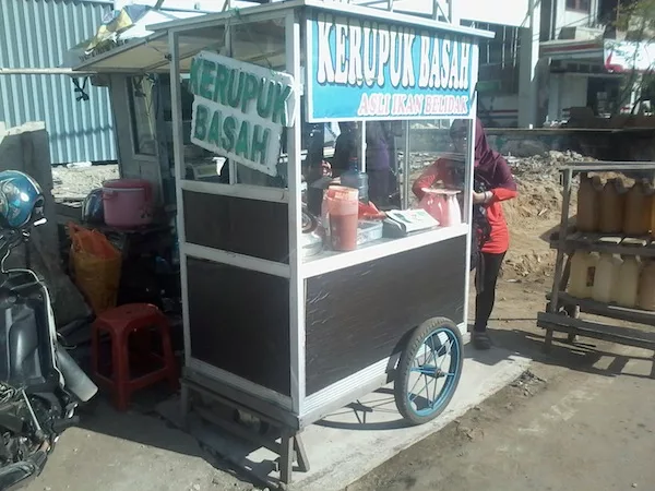 Gerobak Kerupuk Basah Depan DPRD Kota Pontianak