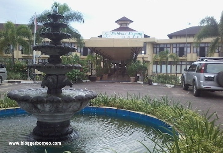 Hotel Mahkota Kayong