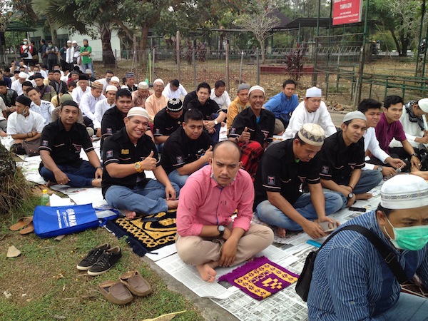 Peserta Tabligh Akbar dari Toyota Kijang Club Indonesia Wilayah Kalimantan Barat