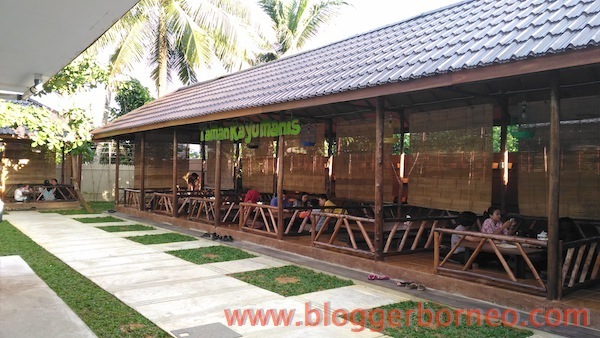 Kayu Manis Resto dan Desert Cafe Gazebo