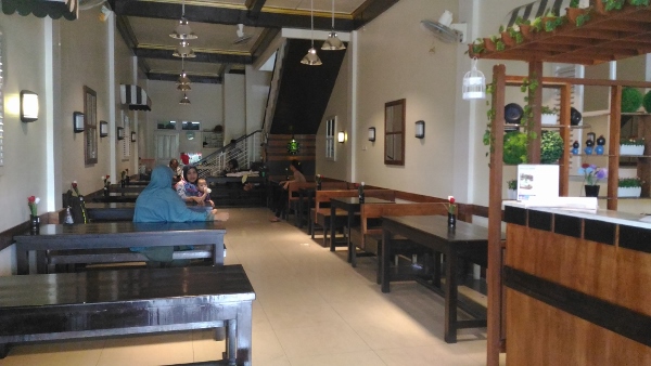 Cafe and Resto Rumah Qte Suasana Ruangan