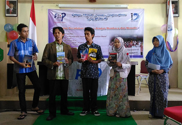 Milad FLP 19 Kalbar - Peluncuran Buku