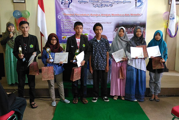 Milad FLP 19 Kalbar - Pemenang Lomba Penulis Cerpen Tingkat SMA Sederajat