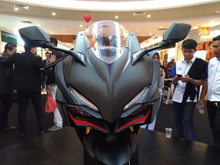 Honda New CBR 250 RR Black