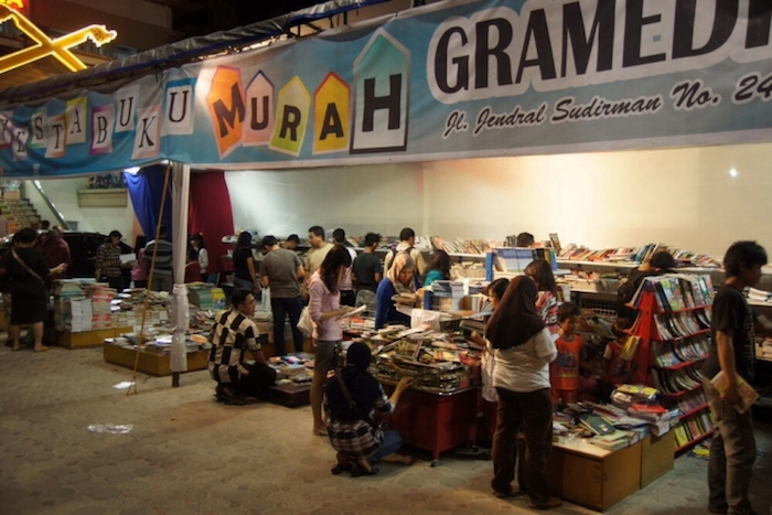 Ilustrasi Pekan Bazaar Buku