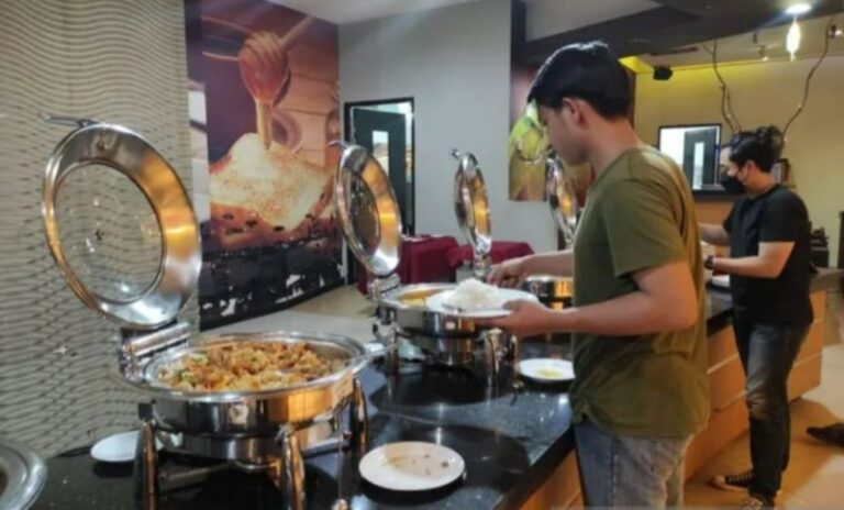Buka Puasa Bersama di Aston Pontianak, Bayar 10 Orang Gratis 1 Orang