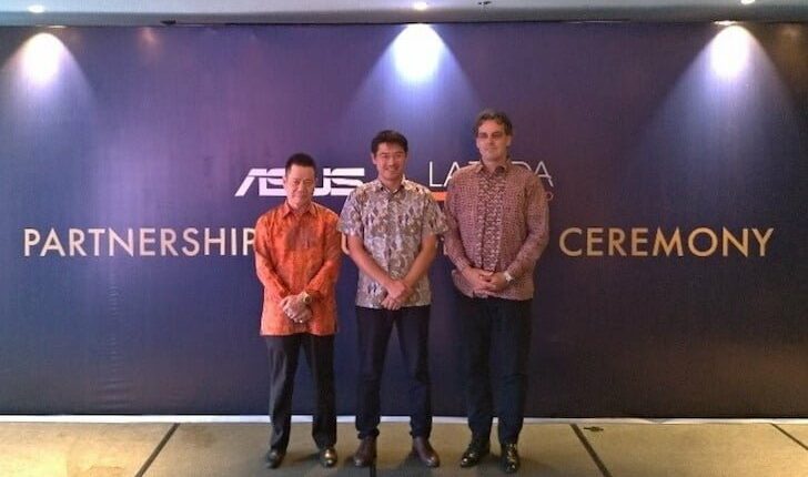 Foto Bersama antara Representative of ASUS, Lazada dan Sat Nusa Persada