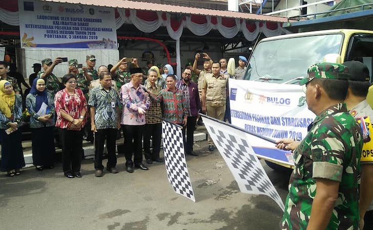 Gubernur Kalbar Sutarmidji Melepas Keberangkatan Truk BULOG Kalbar