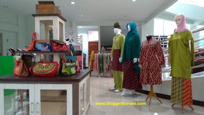 Pemandangan Lantai Dasar Gedung UMKM Center dan Dekranasda Kota Pontianak