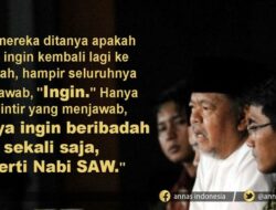 Prof. Dr. KH. Ali Mustafa Yaqub: Haji Pengabdi Setan