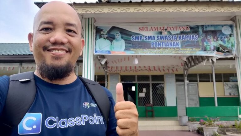 Relawan TIK Kalbar Berikan Materi ClassPoint ke Para Guru Ekonomi SMA se-Kota Pontianak