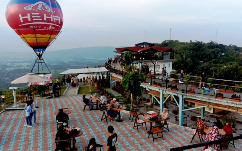 Heha Sky View Gunung Kidul, Melihat Keindahan Jogjakarta Dari Ketinggian