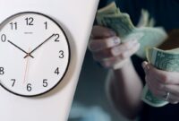 What is The Difference Between Monthly Salary and Hourly Pay?