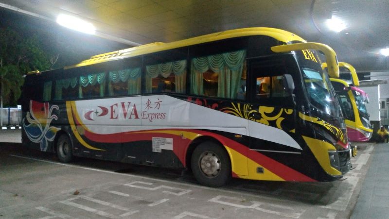 Bis Antar Negara EVA Express