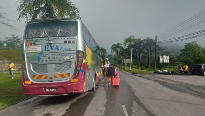 Bus Antar Negara EVA Express Kuching