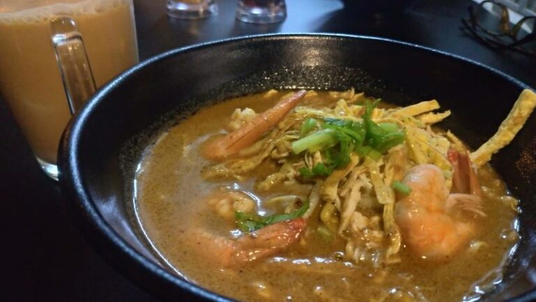 7 Types of Famous Food in Kuching Sarawak that You Must Try