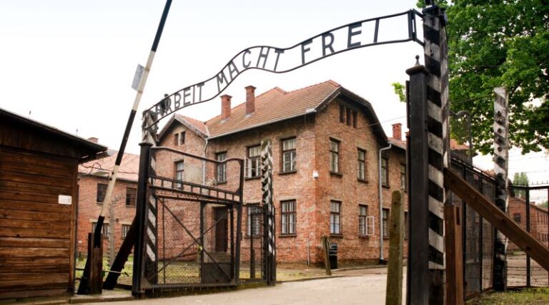 Uncovering the Stories of Jews in Auschwitz: Exploring the History and Legacy of Auschwitz Museum