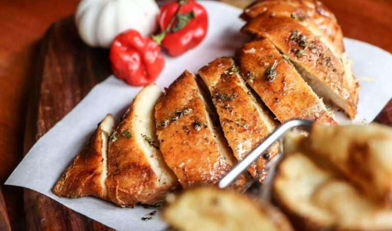 Berapa Kalori Ayam Goreng Dada dan Nutrisi di Dalamnya