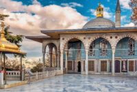 Topkapi Palace: A Guide to Skip the Line and Get the Most Out of Your Visit