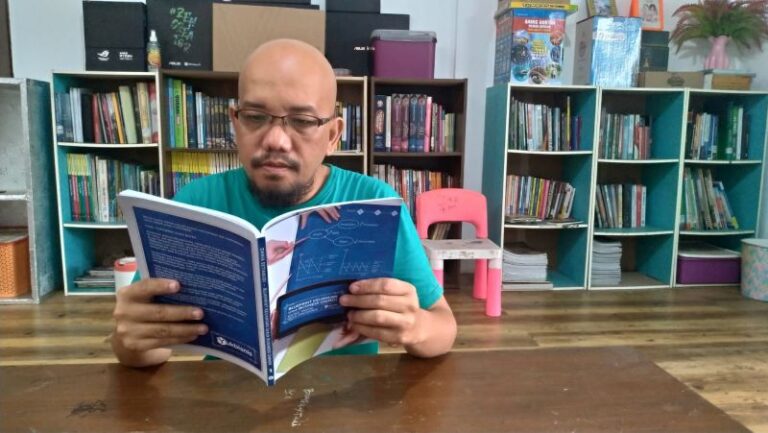 Makna Literasi, Membaca adalah Kunci, Menulis adalah Seni