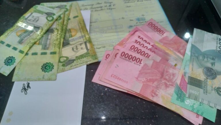 Haji La Tunrung, Rekomendasi Tempat Menukar Uang Riyal di Pontianak