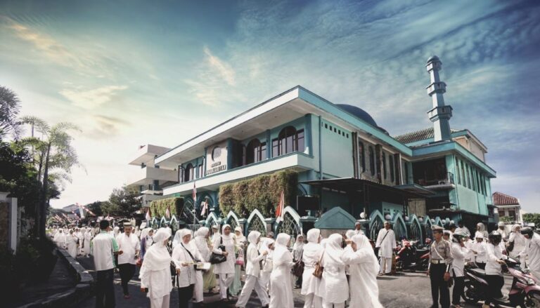 Exploring the Majestic Jogokariyan Mosque: A Timeless Gem of Spiritual Serenity