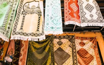 8 Contoh Sablon Sajadah, Eksplorasi Desain Islami pada Permadani Sholat