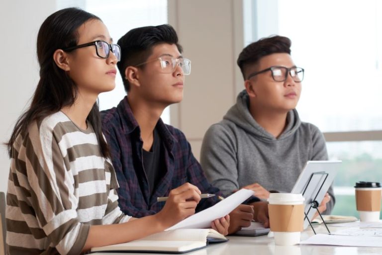 10 Institusi Pendidikan Terbaik di Indonesia yang Harus Kamu Ketahui