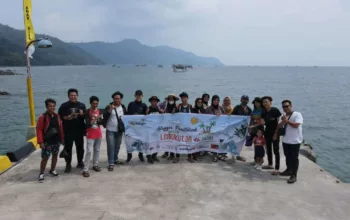 Komunitas Blogger Pontianak Family Trip ke Pulau Lemukutan