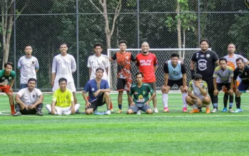 Lapangan Mini Soccer Pontianak, Pengalaman Pertama Bermain dengan Tim Masbuq FC