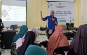 Relawan TIK Perkenalkan 4 Tahap Digitalisasi UMKM ke Ibu PKK Desa Pasak Sungai Ambawang