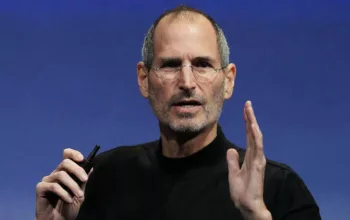 10 Rahasia Presentasi Steve Jobs: Seni Menyihir Audiens Lewat Kata dan Visual