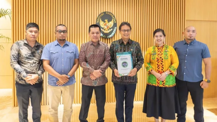 Tokoh Muda Kayong Utara Sabirin Sedang Berkunjung ke Kantor Kementerian Transmigrasi RI