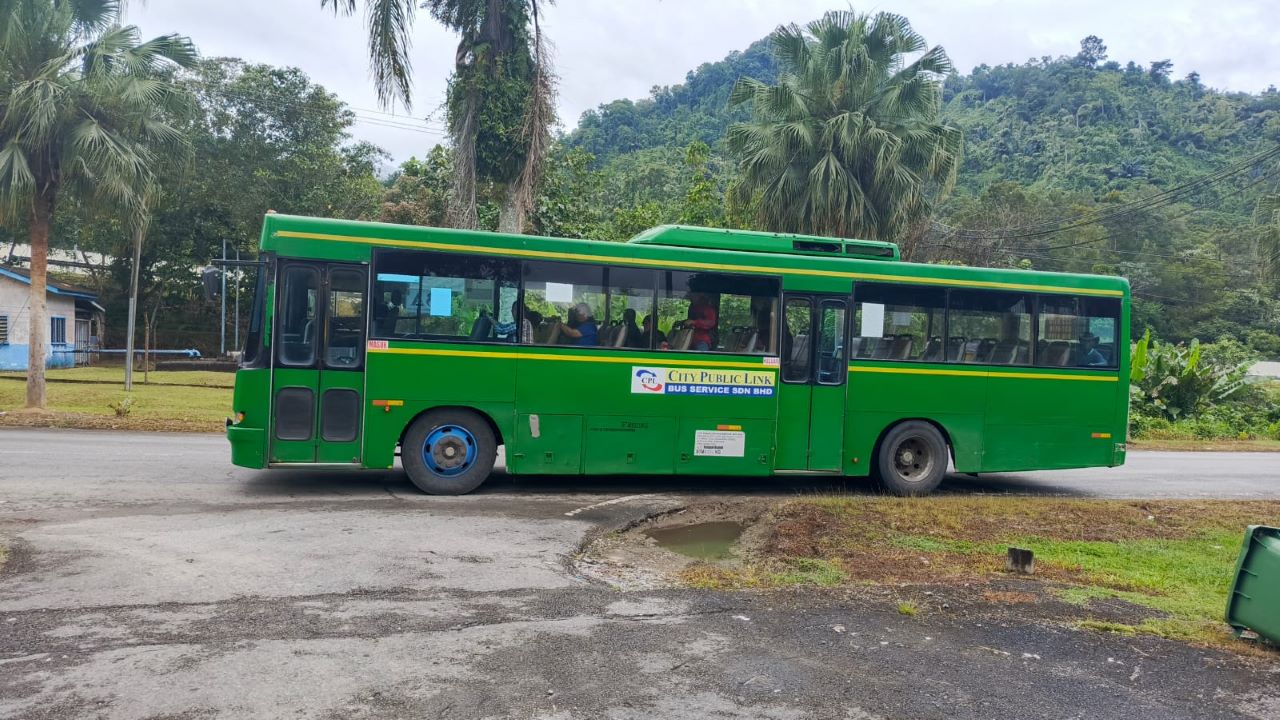 Bis 5 Ringgit dari Tebedu Menuju Serian