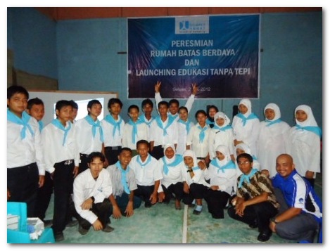 Foto Bersama Peserta Internet Sehat Goes to Bengkayang