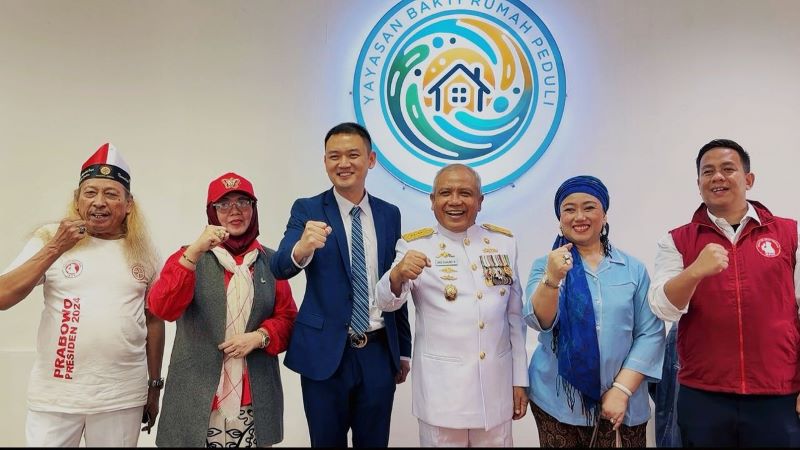 Mixue Foto Bersama Perwakilan Yayasan