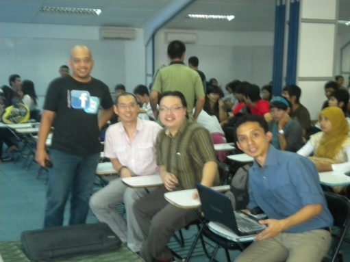 Seminar Digital Komunitas BELETER 2011