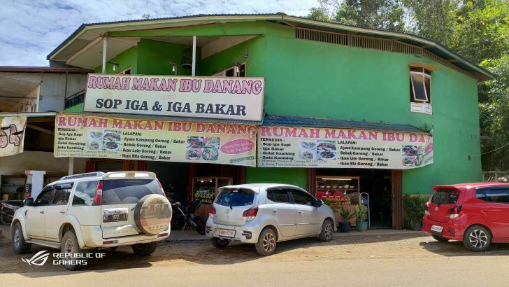 Singgah Istirahat Makan di Sandai
