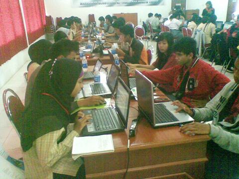 Rombongan Peserta Kompetisi Desain Blog Makumpala 2011