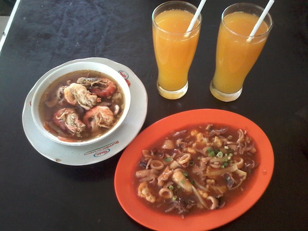 Tom Yang Pak Long Pontianak Paket Menu Spesial