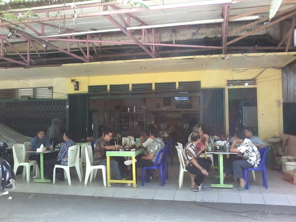 Tom Yam Pak Long Tampak Depan